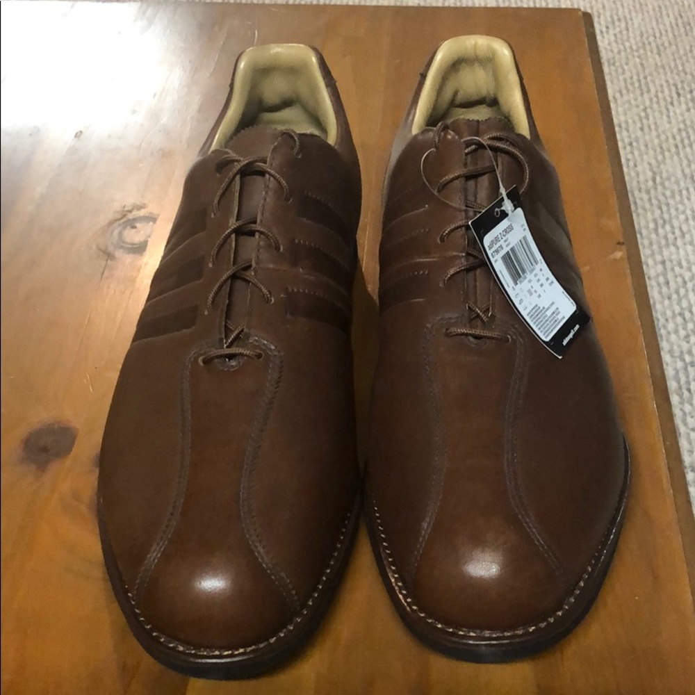 Adidas Adipure dressy golf shoe / street shoe shoe